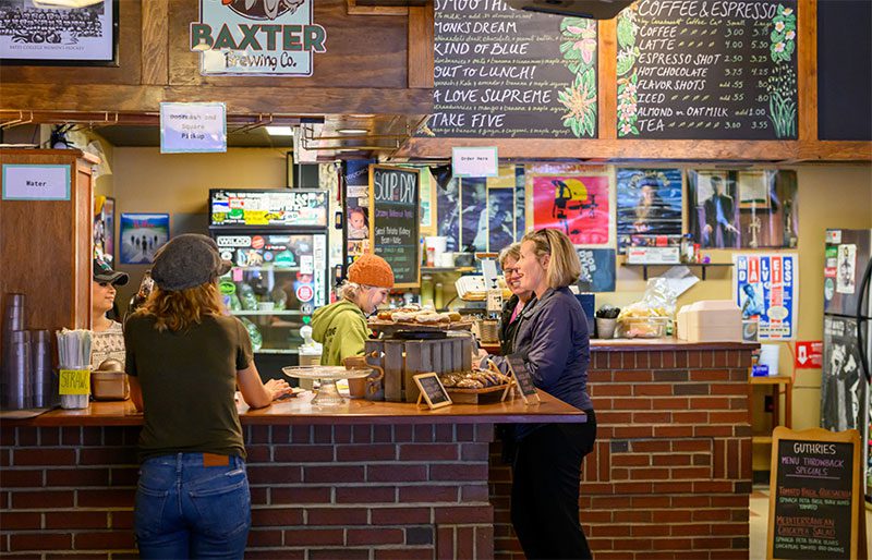 Ordering at She Doesn't Like Guthrie's - Middle Street, Lewiston Maine