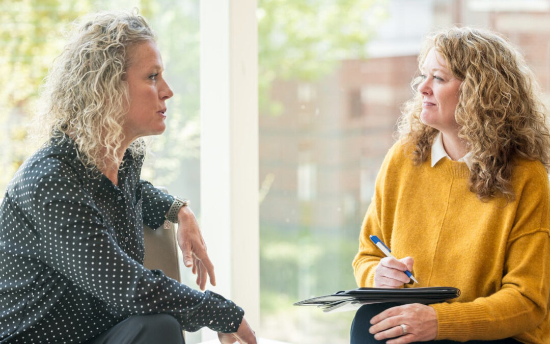 Pros Who Know – Insightful Workplace Solutions